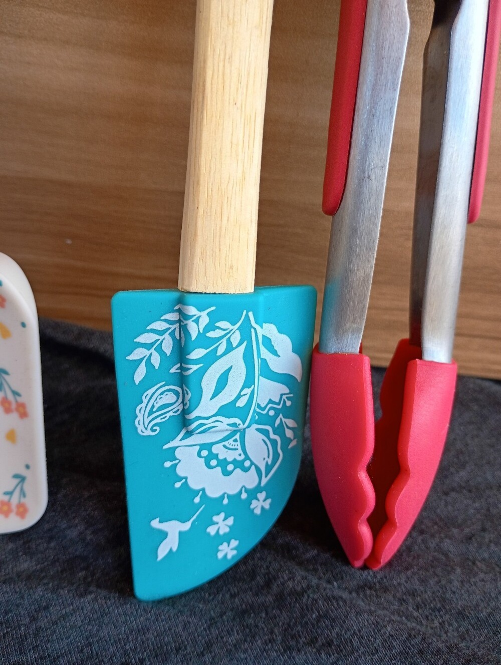 The Pioneer Woman Kitchen Utensil Set - Picture 5 of 10